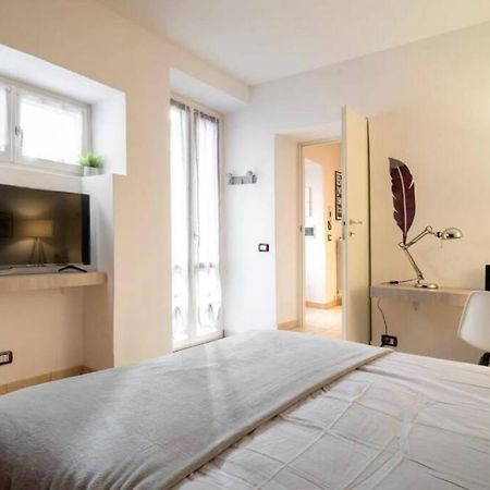 Appartamento Mia. Centro Storico Luino Buitenkant foto
