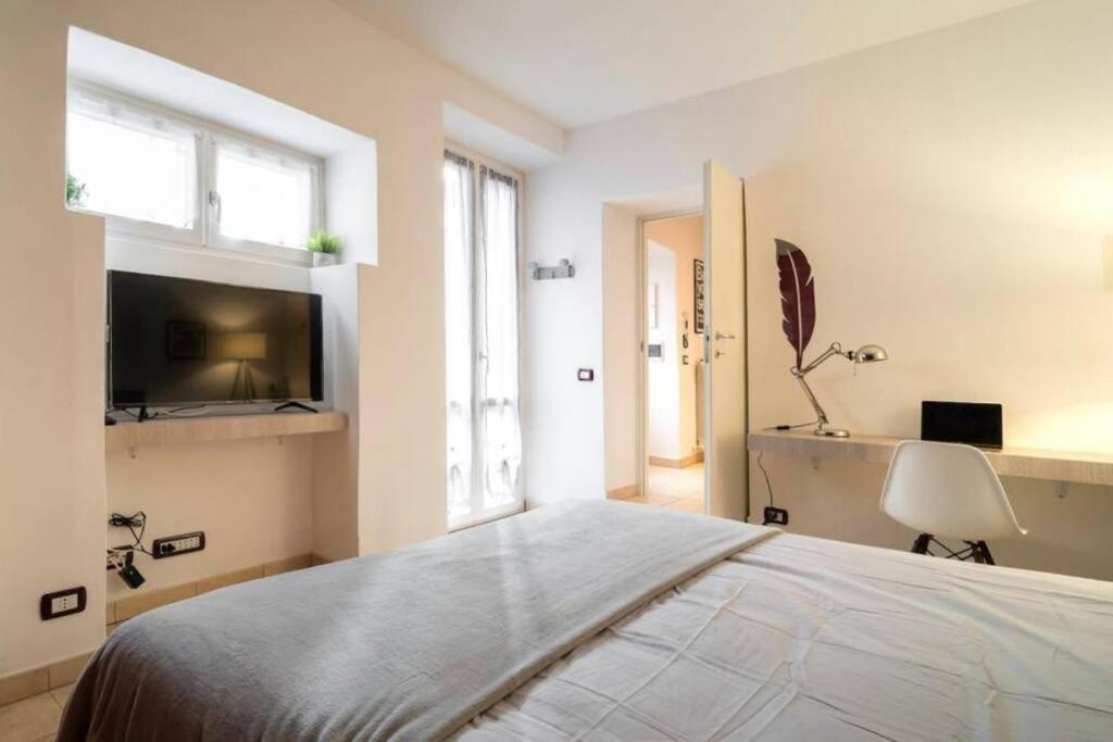 Appartamento Mia. Centro Storico Luino Buitenkant foto